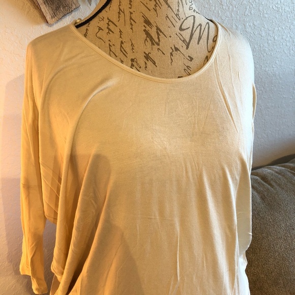 4[7ForAllMankind] NWT! Flowy cream top - Picture 7 of 7